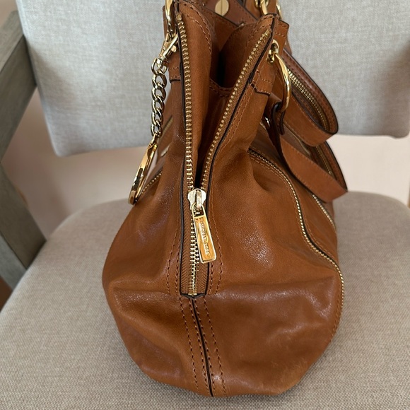 Michael Kors large brown leather purse. Dust bag included. - Picture 2 of 9